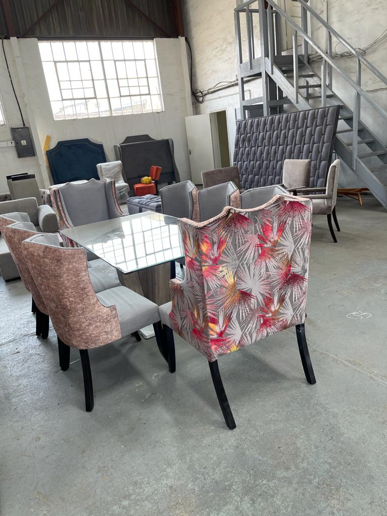 Queen dining set
